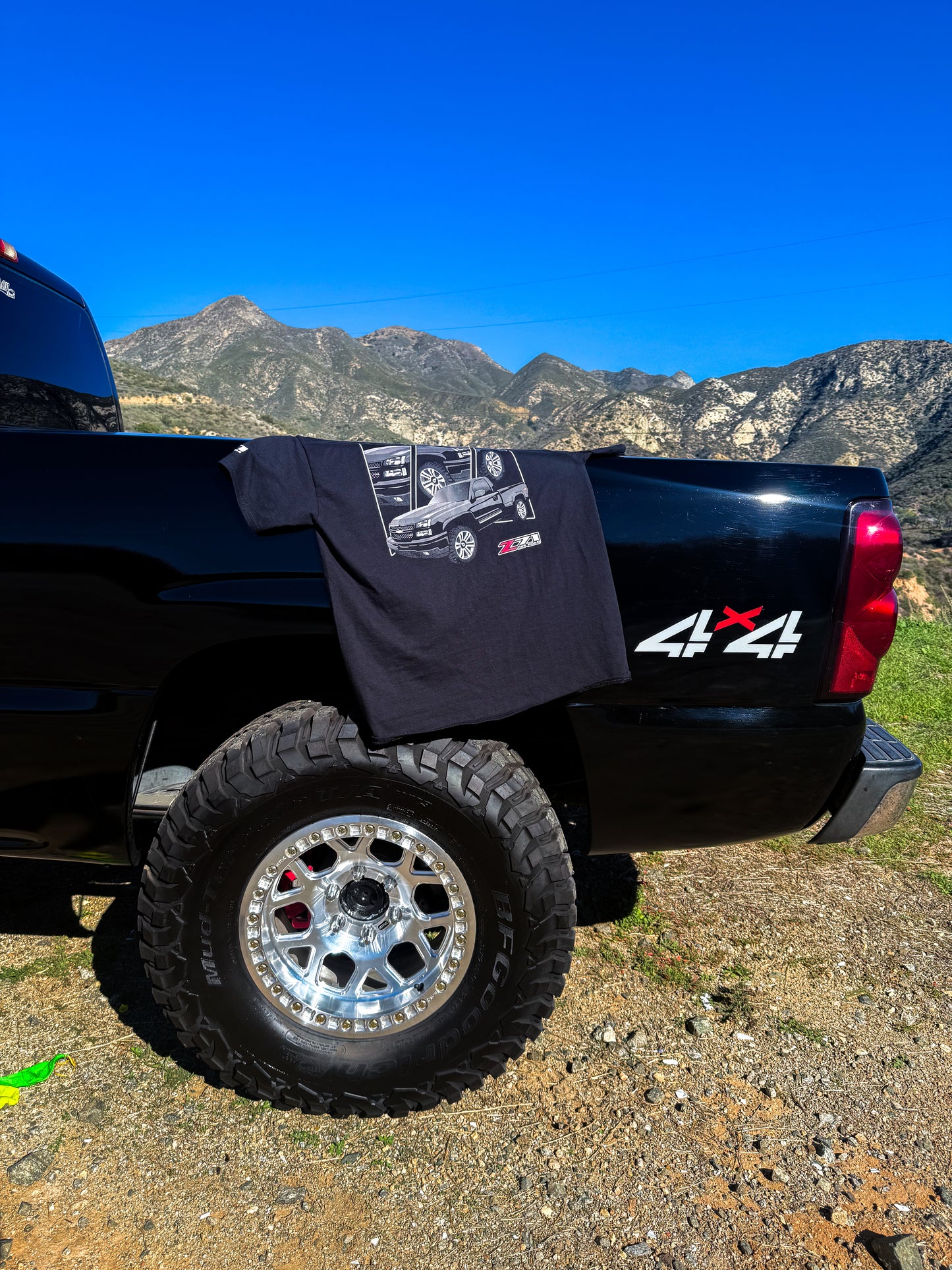 Black Z71 T-shirt with Embroidered Logo in Front