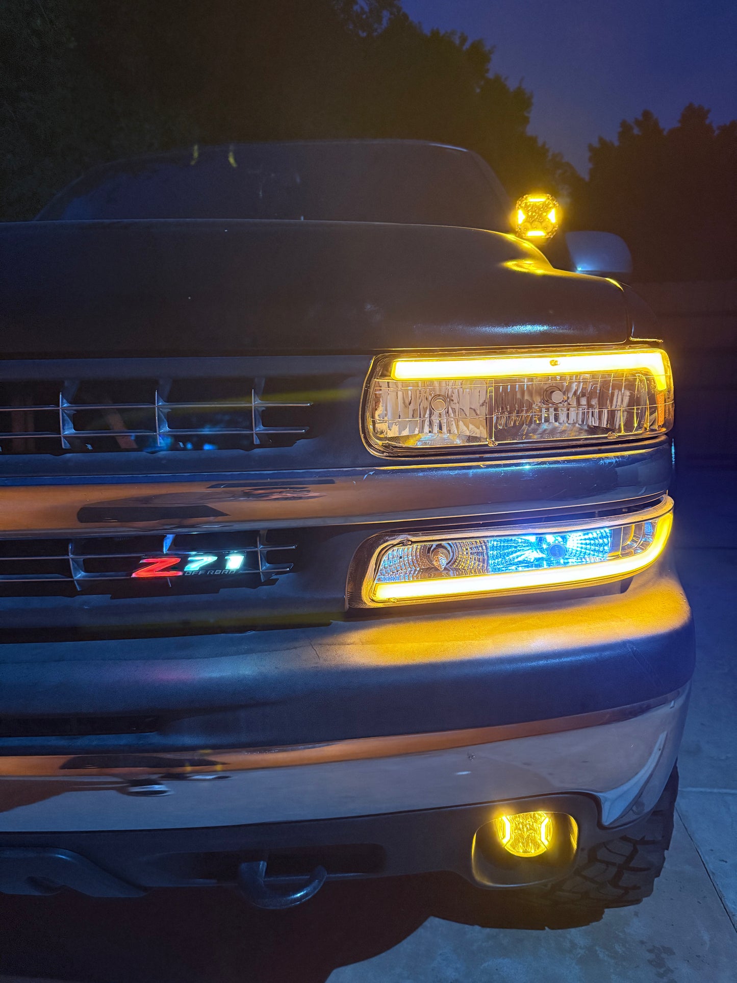 99-06 Silverado LED Z71 grill logo